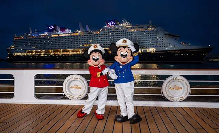Disney Adventure cruise ship sailing from Marina Bay Singapore on Maiden Voyage Day — real onboard photos and honest cruise review