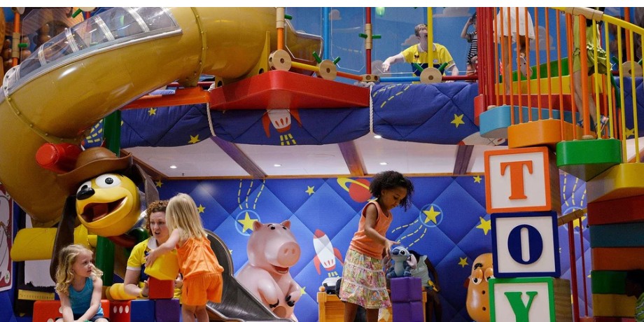 Interactive kids and teen clubs on Disney Adventure with age-based activities